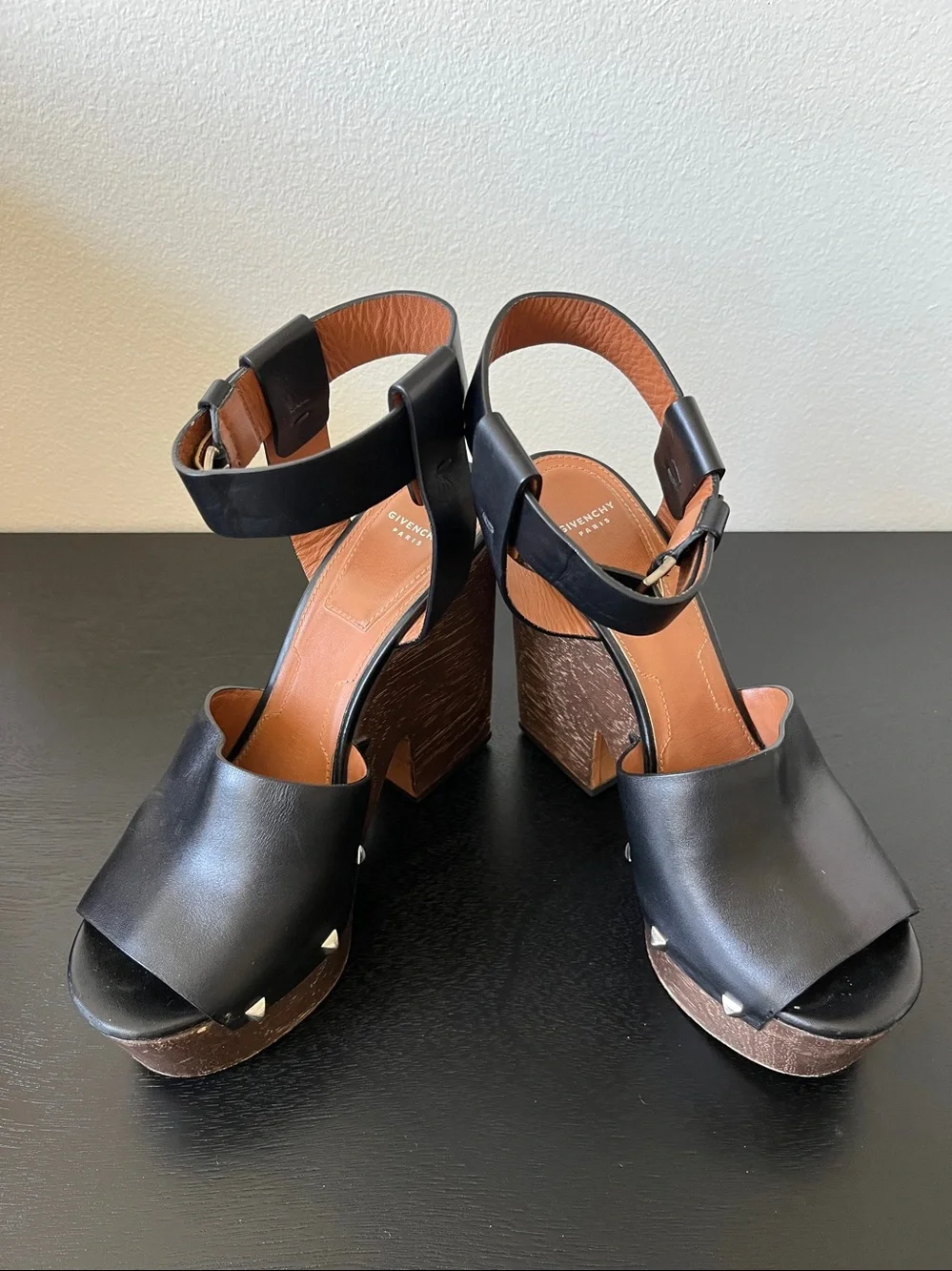 Givenchy PARIS  Black Leather Platform clog Sandals SOFIA size 8 (39)